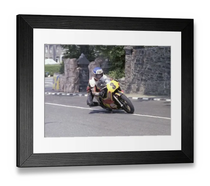 Framed Print : Pat Hennen (Suzuki) 1978 Senior TT Framed Print : Pat Hennen (Suzuki) 1978 Senior TT
