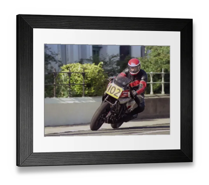 Framed Print : Chris Bray (Yamaha) 1987 Senior Manx Grand Prix Framed Print : Chris Bray (Yamaha) 1987 Senior Manx Grand Prix