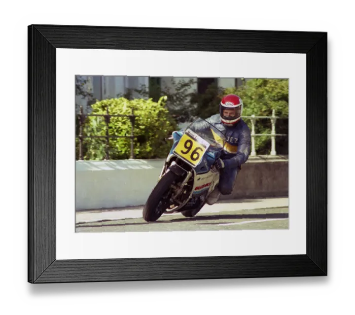 Framed Print : Jez Thrush (Suzuki) 1987 Senior Manx Grand Prix Framed Print : Jez Thrush (Suzuki) 1987 Senior Manx Grand Prix