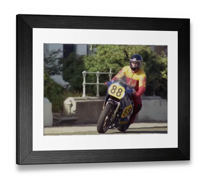 Framed Print : Bill Norris (Suzuki) 1987 Senior Manx Grand Prix Framed Print : Bill Norris (Suzuki) 1987 Senior Manx Grand Prix
