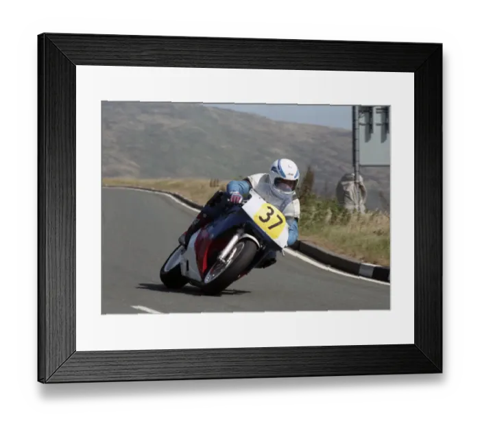 Framed Print : Mick Thompson (Honda) 1994 Senior Manx Grand Prix Framed Print : Mick Thompson (Honda) 1994 Senior Manx Grand Prix