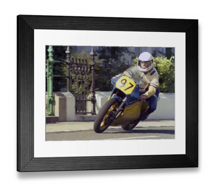 Framed Print : Ken Murray (Suzuki) 1987 Senior Manx Grand Prix Framed Print : Ken Murray (Suzuki) 1987 Senior Manx Grand Prix