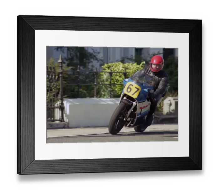 Framed Print : Alec Swallow (Suzuki) 1987 Senior Manx Grand Prix Framed Print : Alec Swallow (Suzuki) 1987 Senior Manx Grand Prix