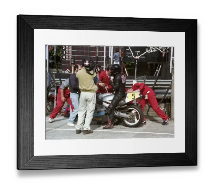 Framed Print : Mark Diffey (Kawasaki) 1994 Newcomers Manx Grand Prix Framed Print : Mark Diffey (Kawasaki) 1994 Newcomers Manx Grand Prix