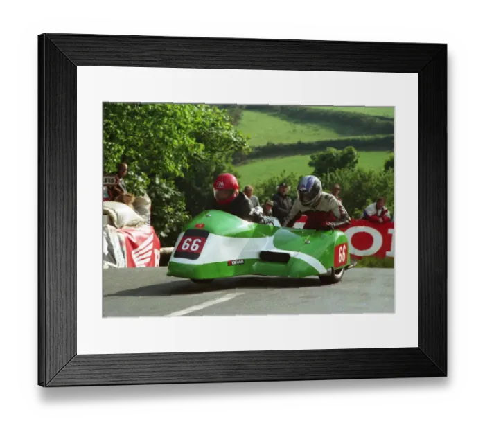 Framed Print : David Stone & Owen Dyke (Yamaha) 1998 Sidecar TT