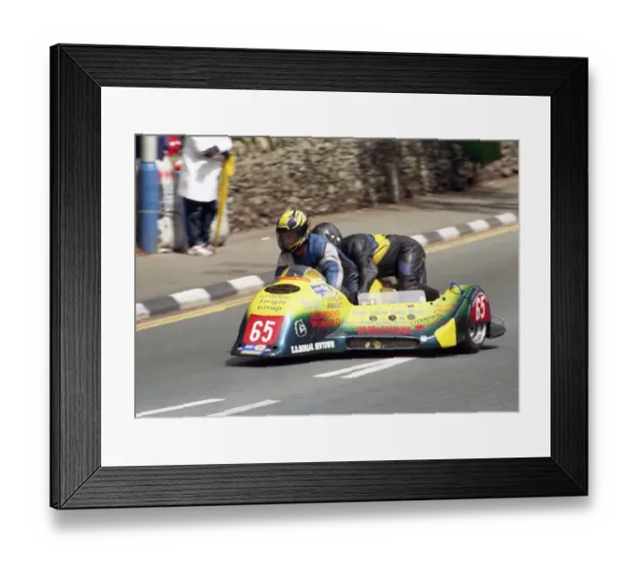 Framed Print : Ken Tomlinson & Andy King (Honda) 1998 Sidecar TT Framed Print : Ken Tomlinson & Andy King (Honda) 1998 Sidecar TT