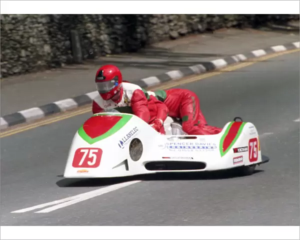 Keith Walters & Gary Masterman (Ireson) 1998 Sidecar TT