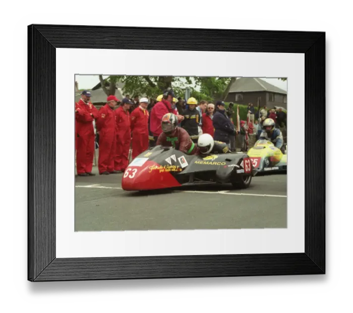 Framed Print : Martin Vollebregt & Alex Bloemsua (Windle Yamaha) 1998 Sidecar TT Framed Print : Martin Vollebregt & Alex Bloemsua (Windle Yamaha) 1998 Sidecar TT