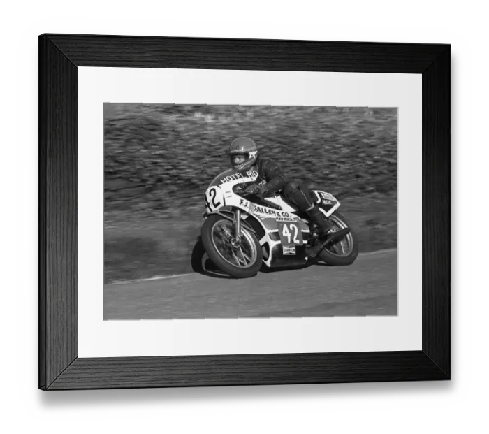 Framed Print : Rob McElnea (Yamaha) 1979 Newcomers Manx Grand Prix Framed Print : Rob McElnea (Yamaha) 1979 Newcomers Manx Grand Prix