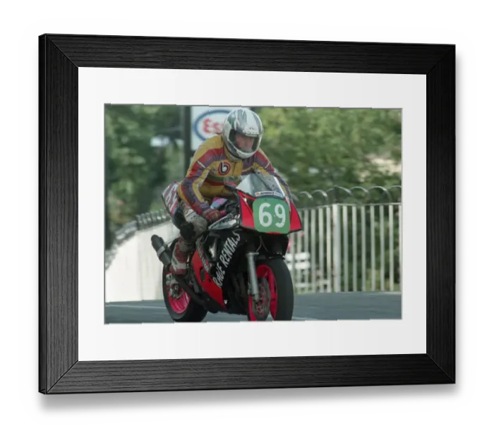Framed Print : Tim Darvell (Yamaha) 1996 Newcomers Manx Grand Prix Framed Print : Tim Darvell (Yamaha) 1996 Newcomers Manx Grand Prix