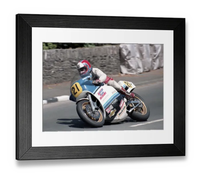 Framed Print : Andy McGladdery (Dealer Team Suzuki) 1985 Senior TT Framed Print : Andy McGladdery (Dealer Team Suzuki) 1985 Senior TT