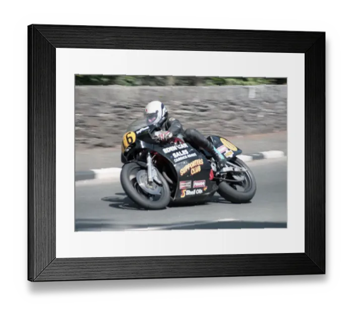 Framed Print : Sam McClements (Mitsui Yamaha) 1985 Senior TT Framed Print : Sam McClements (Mitsui Yamaha) 1985 Senior TT