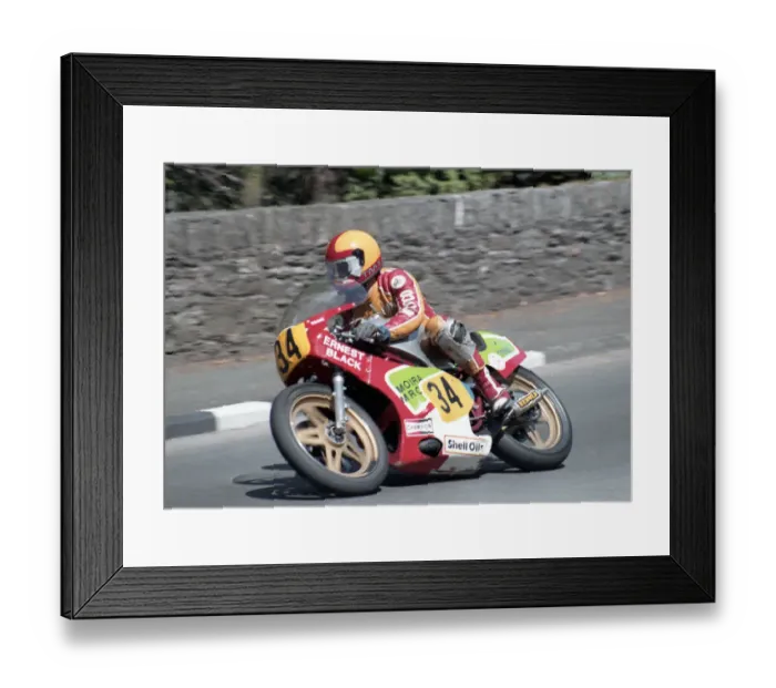 Framed Print : Eddie Roberts (Yamaha) 1985 Senior TT Framed Print : Eddie Roberts (Yamaha) 1985 Senior TT