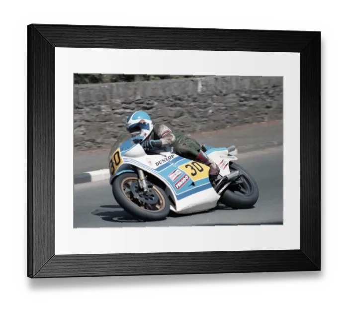 Framed Print : John Stone (Suzuki) 1985 Senior TT Framed Print : John Stone (Suzuki) 1985 Senior TT