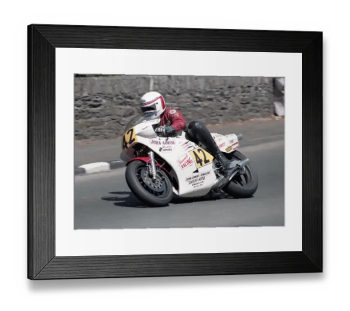 Framed Print : Geoff Johnson (Gowing Yamaha) 1985 Senior TT Framed Print : Geoff Johnson (Gowing Yamaha) 1985 Senior TT