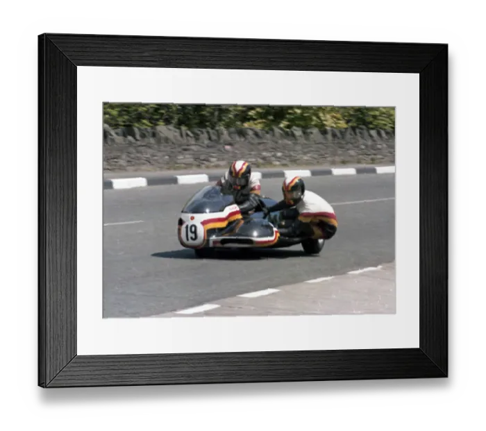 Framed Print : Mike Joyce & Alan Collins (Suzuki) 1979 Sidecar TT Framed Print : Mike Joyce & Alan Collins (Suzuki) 1979 Sidecar TT