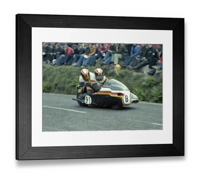 Framed Print : Mike Joyce & Alan Collins (Suzuki) 1978 Sidecar TT Framed Print : Mike Joyce & Alan Collins (Suzuki) 1978 Sidecar TT