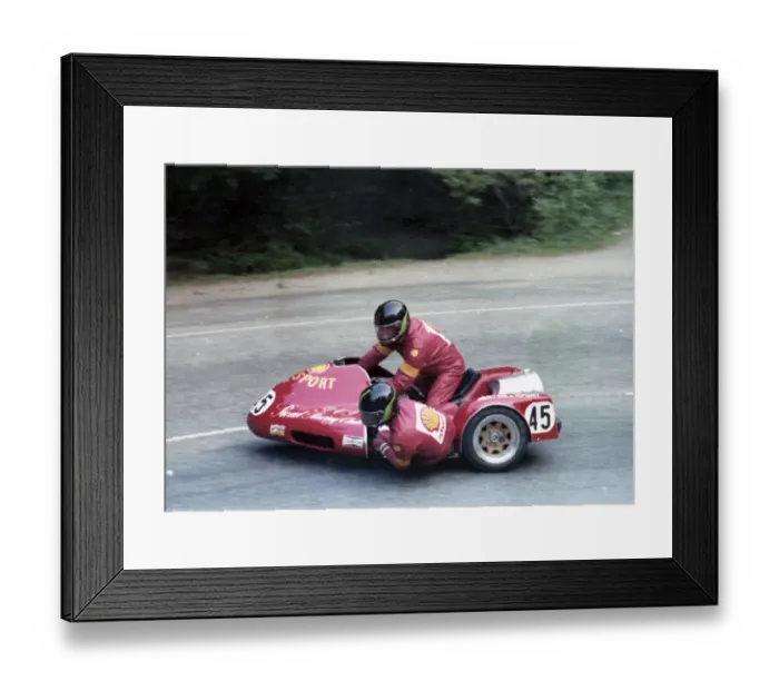 Framed Print : Bill Regan & John Strange (Yamaha) 1978 Sidecar TT Framed Print : Bill Regan & John Strange (Yamaha) 1978 Sidecar TT