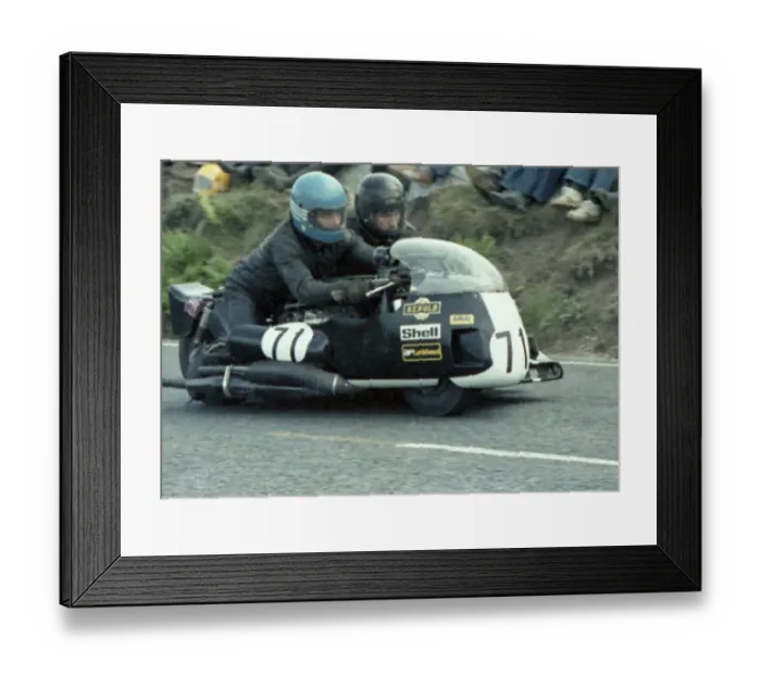 Framed Print : Geoff Atkinson & Robert Peel (Suzuki) 1978 Sidecar TT Framed Print : Geoff Atkinson & Robert Peel (Suzuki) 1978 Sidecar TT