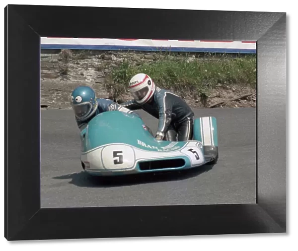 Nigel Rollason & Don Williams (Barton Phoenix) 1986 Sidecar TT