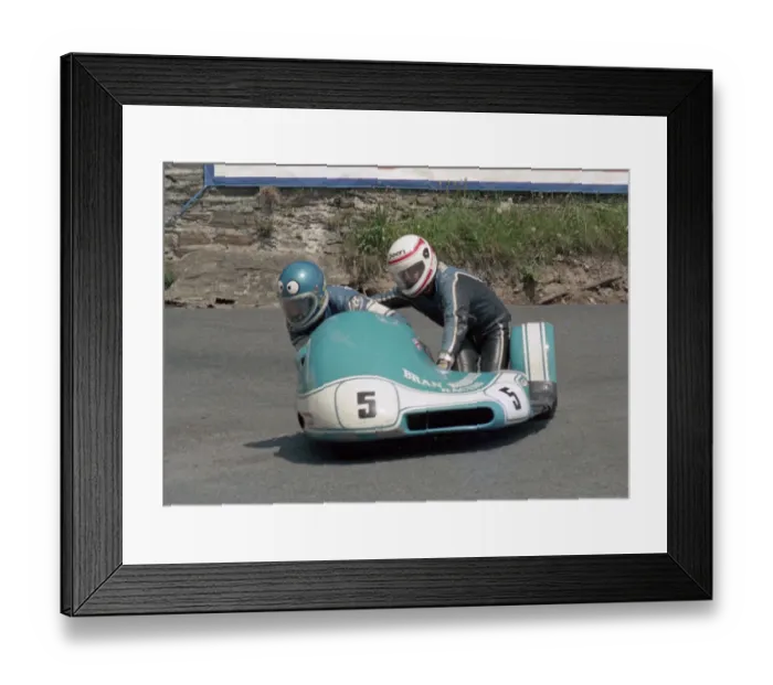 Framed Print : Nigel Rollason & Don Williams (Barton Phoenix) 1986 Sidecar TT Framed Print : Nigel Rollason & Don Williams (Barton Phoenix) 1986 Sidecar TT