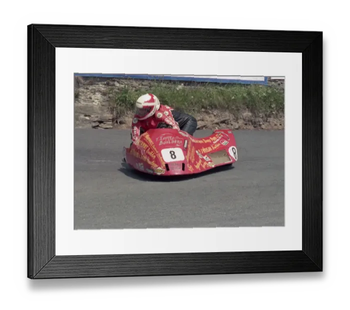Framed Print : Artie Oates & Edda Oates (Yamaha) 1986 Sidecar TT Framed Print : Artie Oates & Edda Oates (Yamaha) 1986 Sidecar TT