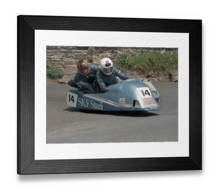 Framed Print : Lars Schwartz & Leif Gustavsson (Ireson Yamaha) 1986 Sidecar TT Framed Print : Lars Schwartz & Leif Gustavsson (Ireson Yamaha) 1986 Sidecar TT