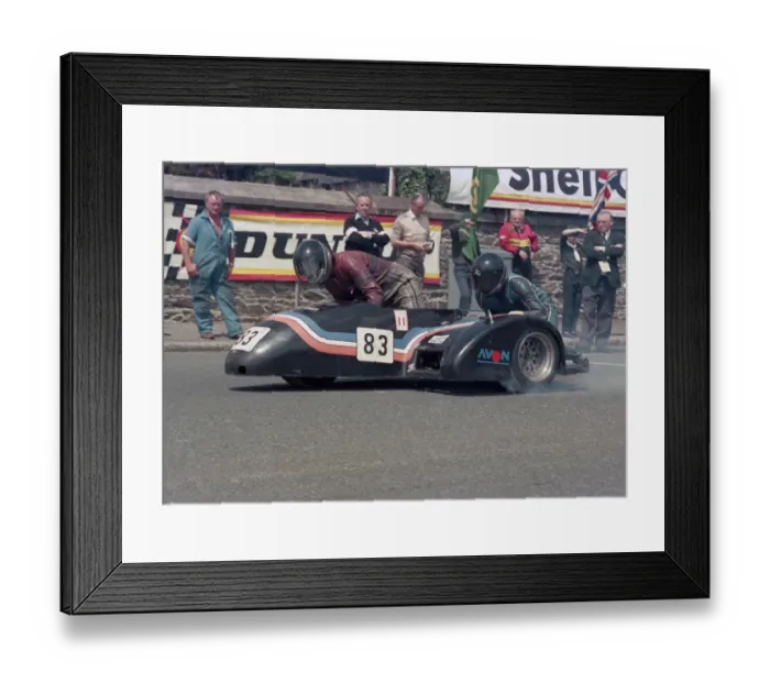 Framed Print : John Coles & Graham Mapletoft (Yamaha) 1986 Sidecar TT Framed Print : John Coles & Graham Mapletoft (Yamaha) 1986 Sidecar TT