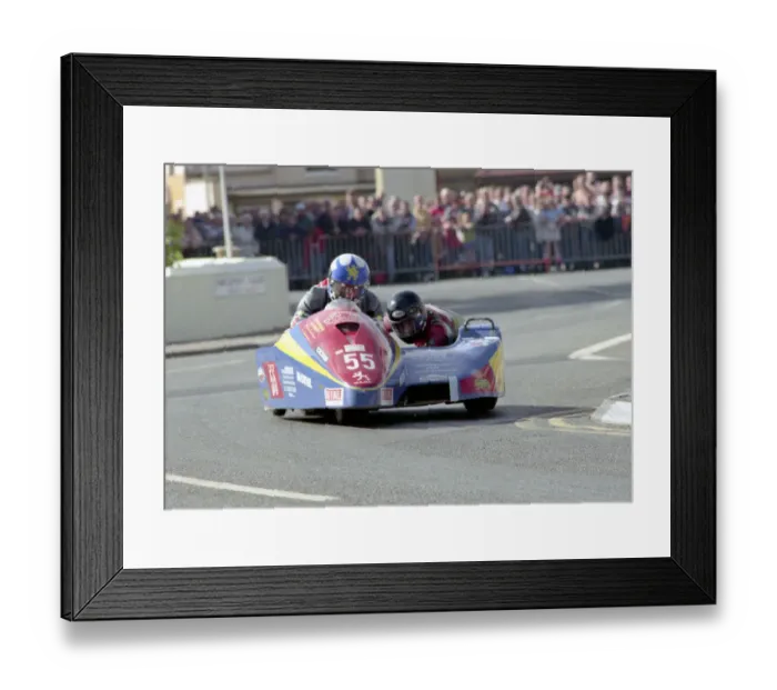 Framed Print : Franco Martinel & Mick Kneale (MSDF Yamaha) 1991 Sidecar TT Framed Print : Franco Martinel & Mick Kneale (MSDF Yamaha) 1991 Sidecar TT