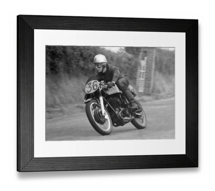 Framed Print : Leo Bury (AJS) 1959 Senior Manx Grand Prix Framed Print : Leo Bury (AJS) 1959 Senior Manx Grand Prix