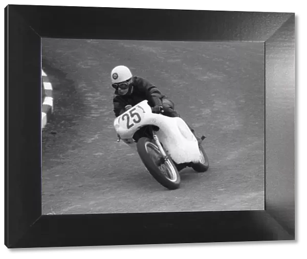 Leo Bury (Norton) 1962 Senior Manx Grand Prix