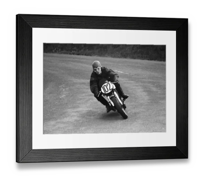 Framed Print : Ken Spruce (Norton) 1962 Senior Manx Grand Prix Framed Print : Ken Spruce (Norton) 1962 Senior Manx Grand Prix