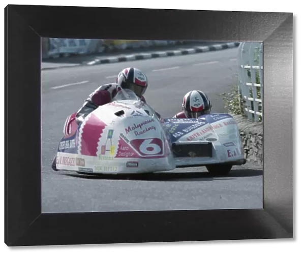 Dave Molyneux & Karl Ellison (Yamaha) 1993 Sidecar TT