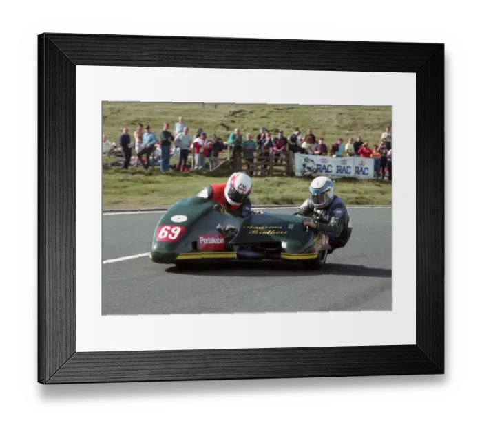 Framed Print : Christopher Andrews & Malcolm Andrews (Windle Yamaha) 1993 Sidecar TT Framed Print : Christopher Andrews & Malcolm Andrews (Windle Yamaha) 1993 Sidecar TT