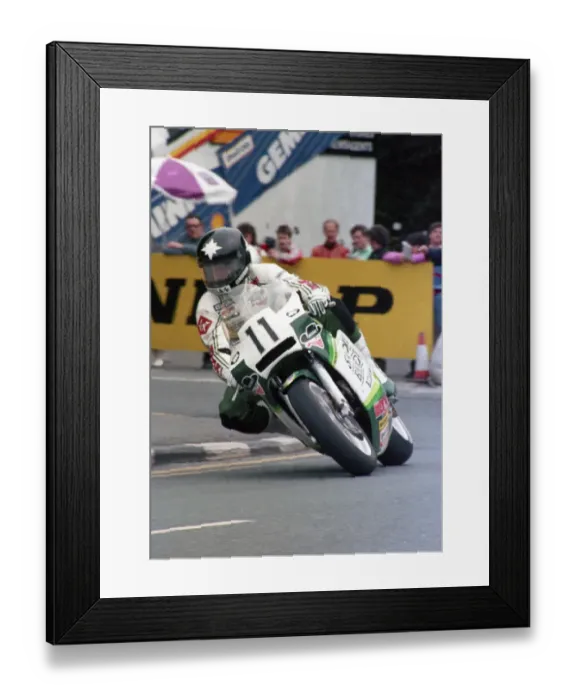 Framed Print : Roger Marshall (Suzuki) 1987 Formula One TT