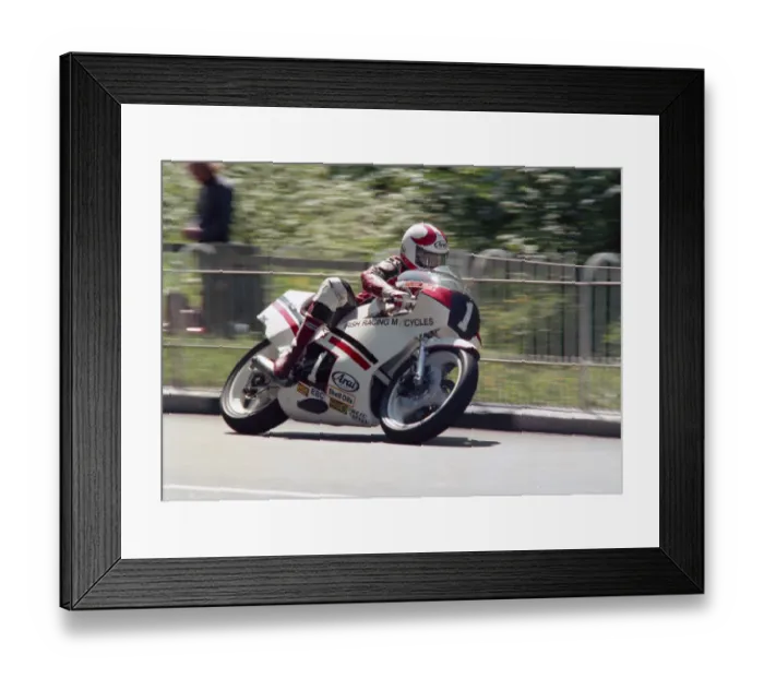 Framed Print : Brian Reid (Yamaha) 1987 Formula Two TT Framed Print : Brian Reid (Yamaha) 1987 Formula Two TT