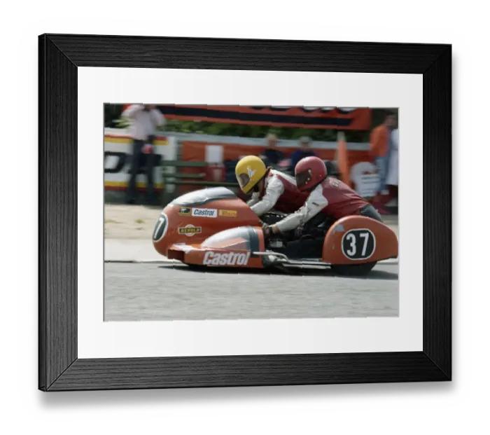 Framed Print : Walter Ohrmann & Bernd Grube (Yamaha) 1976 500 Sidecar TT Framed Print : Walter Ohrmann & Bernd Grube (Yamaha) 1976 500 Sidecar TT