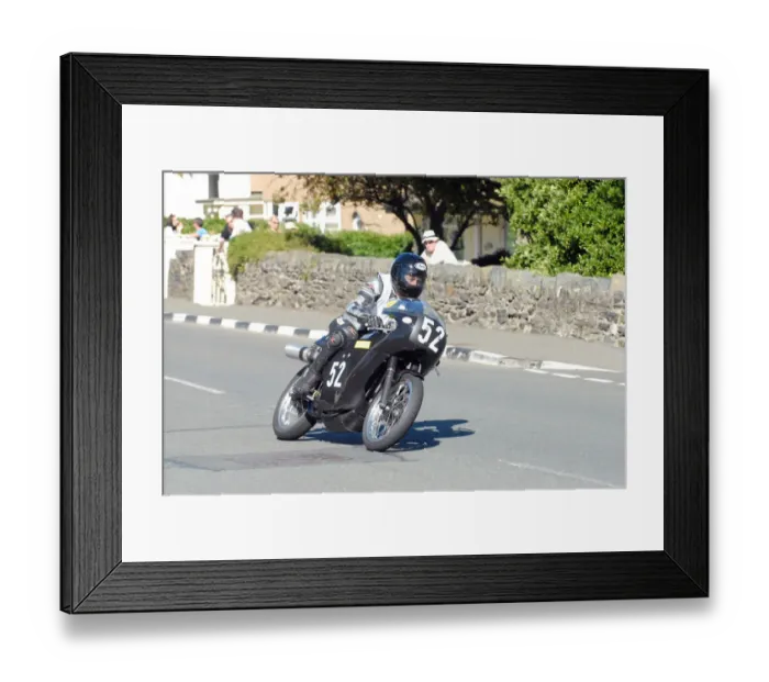 Framed Print : Edward Poole (Norton) 2010 Senior Classic Manx Grand Prix Framed Print : Edward Poole (Norton) 2010 Senior Classic Manx Grand Prix