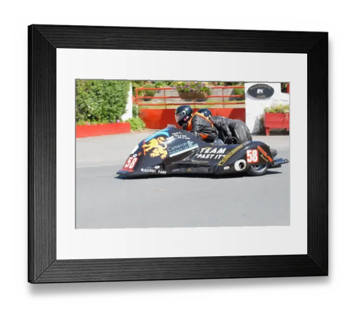 Framed Print : Robin Daykin & Annette Daykin (Ireson) 2011 Sidecar TT Framed Print : Robin Daykin & Annette Daykin (Ireson) 2011 Sidecar TT