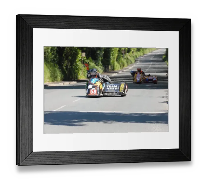 Framed Print : Robin Daykin & Annette Daykin (Ireson) 2011 Sidecar TT Framed Print : Robin Daykin & Annette Daykin (Ireson) 2011 Sidecar TT