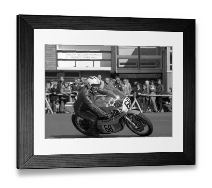 Framed Print : Don Padgett (Padgett Yamaha) 1977 Senior Manx Grand Prix Framed Print : Don Padgett (Padgett Yamaha) 1977 Senior Manx Grand Prix