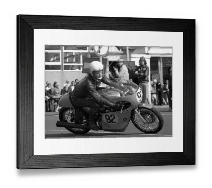 Framed Print : Bob Hirst (Seeley) 1977 Senior Manx Grand Prix Framed Print : Bob Hirst (Seeley) 1977 Senior Manx Grand Prix