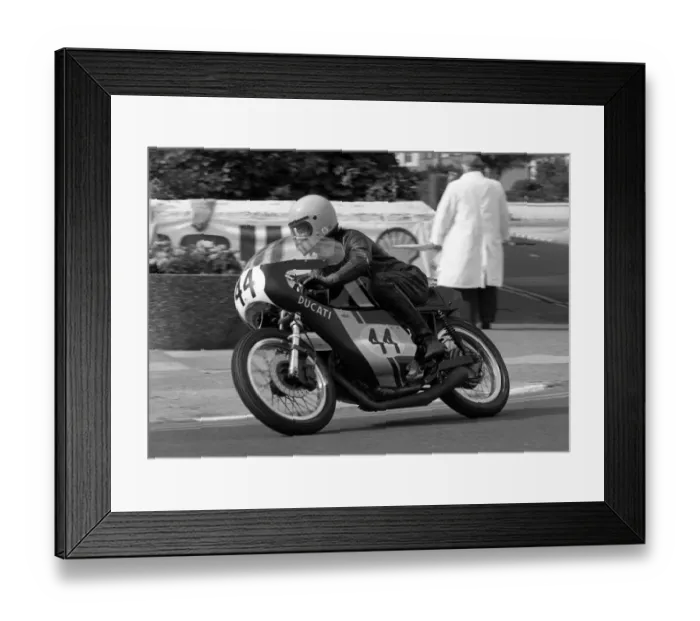 Framed Print : Paul Franklin (Ducati) 1977 Senior Manx Grand Prix Framed Print : Paul Franklin (Ducati) 1977 Senior Manx Grand Prix