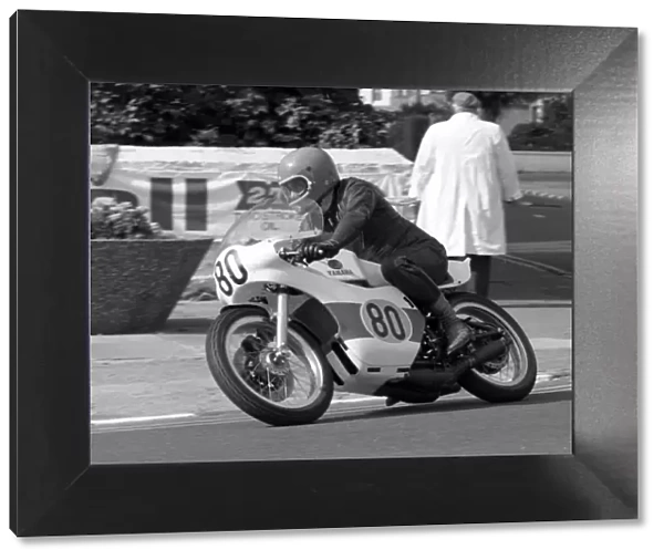 Eric Cornes (Yamaha) 1977 Senior Manx Grand Prix