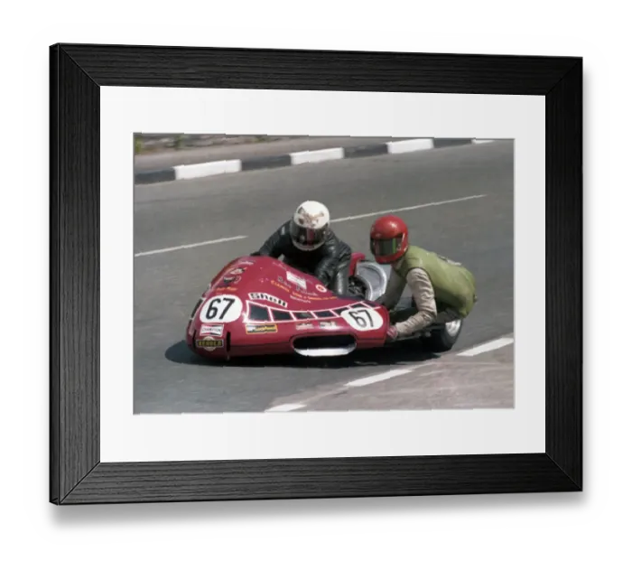 Framed Print : James Peters & Graeme MacKay (Yamaha) 1979 Sidecar TT Framed Print : James Peters & Graeme MacKay (Yamaha) 1979 Sidecar TT