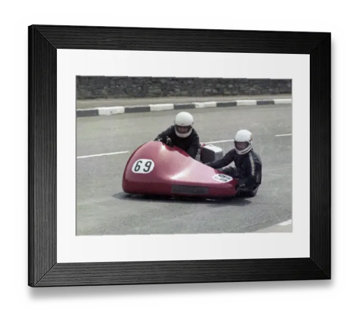 Framed Print : Maurice Candy & William Corlett (Yamaha) 1980 Sidecar TT Framed Print : Maurice Candy & William Corlett (Yamaha) 1980 Sidecar TT