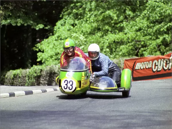 Ron Coxon & Alan Gosling (BMW) 1974 500 Sidecar TT