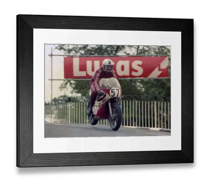 Framed Print : Derek Tierney (Hilton Yamaha) 1976 Classic TT Framed Print : Derek Tierney (Hilton Yamaha) 1976 Classic TT
