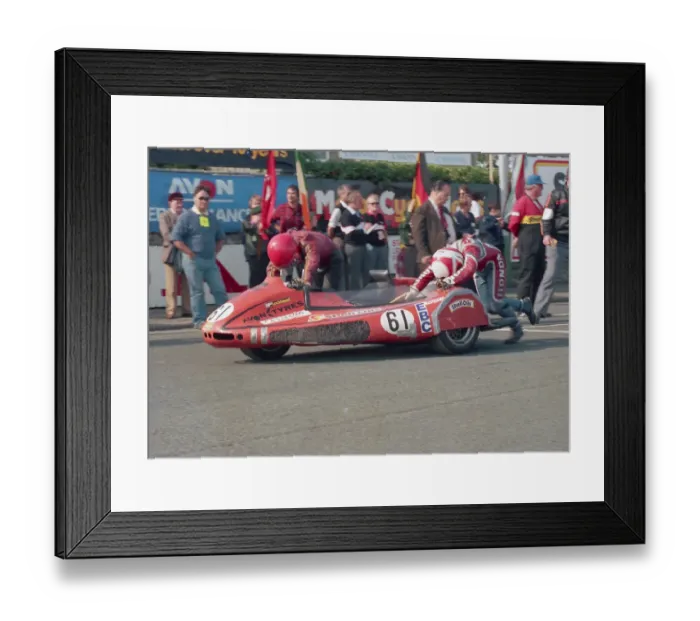 Framed Print : Paul Dutton & David Corlett (Windle) 1987 Sidecar TT Framed Print : Paul Dutton & David Corlett (Windle) 1987 Sidecar TT