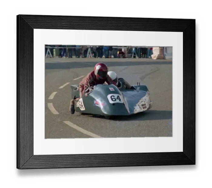 Framed Print : Stuart Leaning & Simon Christie (Suzuki) 1987 Sidecar TT Framed Print : Stuart Leaning & Simon Christie (Suzuki) 1987 Sidecar TT